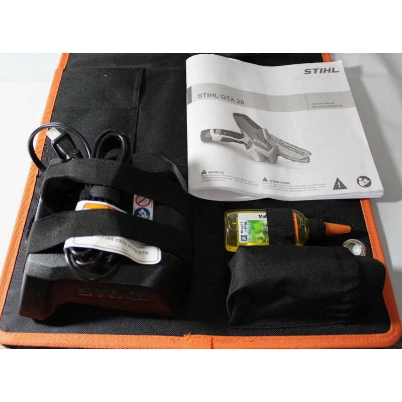 STIHL GTA 26 PRUNER CHAINSAW W/CARRYING CASE, BATTERY AND CHARGER.